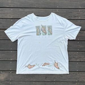 RARE Vintage Blue Fish Clothing Graphic Tee Oversized Cream Shoes T-Shirt